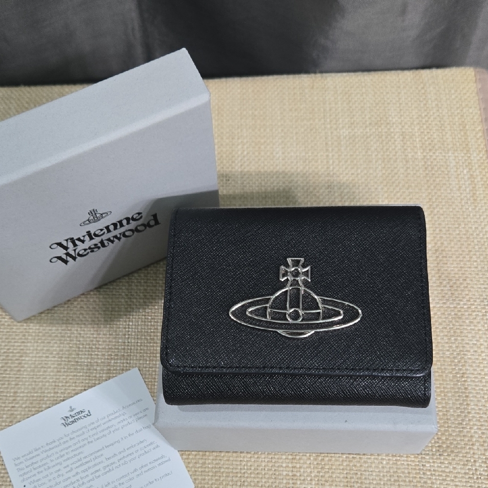 Vivienne Westwood Black Wallet with Silver Emblem NEW IN BOX